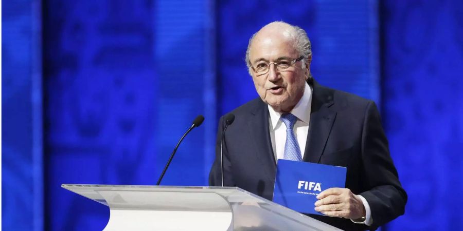 Sepp Blatter wird das Spiel Portugal–Marokko besuchen.