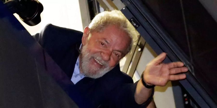 Lula hat sich am Wochenende der Polizei gestellt.