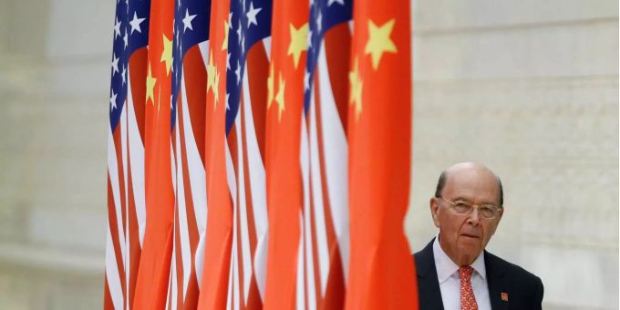 Nach einer zwischenzeitlichen Entspannung gingen China und die USA in ihrem Handelsstreit wieder auf Konfrontationskurs. Nach einer zwischenzeitlichen Entspannung gingen China und die USA in ihrem Handelsstreit wieder auf Konfrontationskurs.