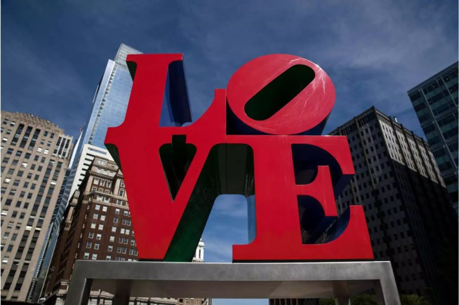 «LOVE»-Skulpturen, wie hier in Philadelphia, findet man auf der ganzen Welt.