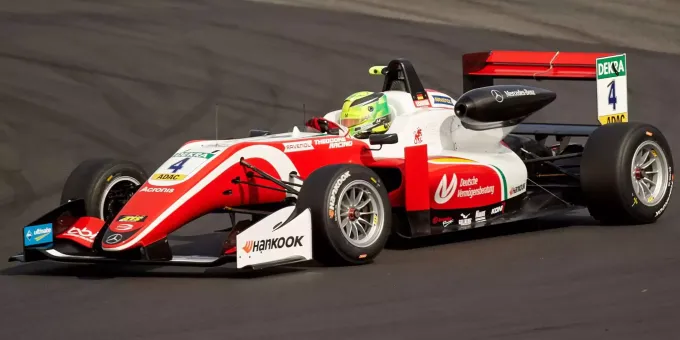Mick Schumacher Muss Nach Unfall Auf Titel In Der Formel 3 Warten