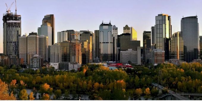 Calgary (CAN) bewirbt sich für die Olympischen Winterspiele. Die Skyline der kanadischen Stadt Calgary.
