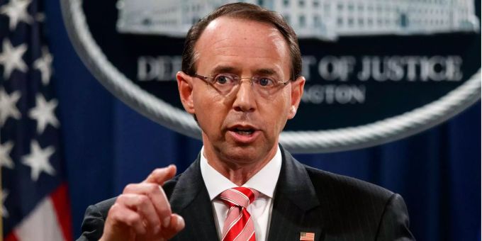 Der stellvertretende Justizminister Rod Rosenstein spricht während einer Pressekonferenz. Der stellvertretende Justizminister Rod Rosenstein spricht während einer Pressekonferenz.