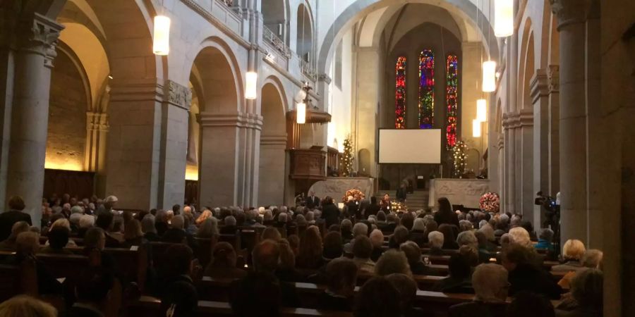 Das Grossmünster in Zürich war bis auf den letzten Platz besetzt.