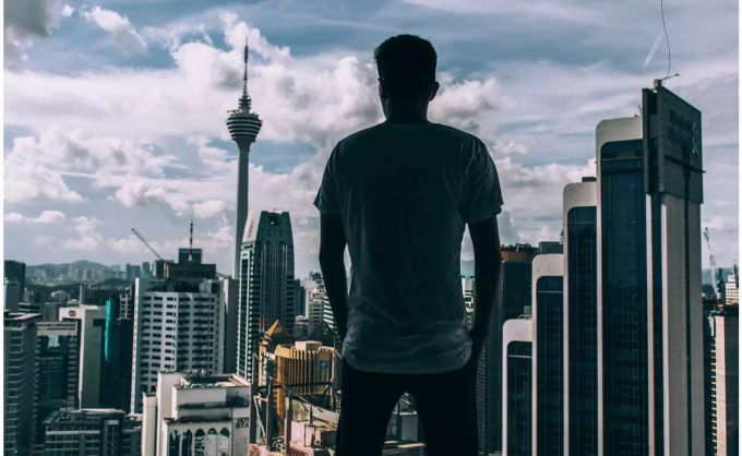 Die Berufsleute der Zukunft würden sich «fast von selbst ein Profil geben» und ihre Fähigkeiten gezielt in Projekten zum Einsatz bringen Die Berufsleute der Zukunft würden sich «fast von selbst ein Profil geben» und ihre Fähigkeiten gezielt in Projekten zum Einsatz bringen