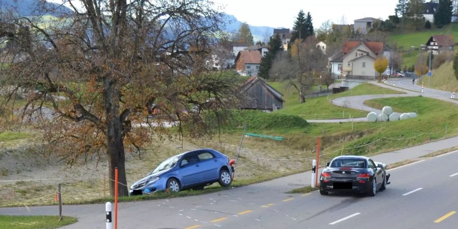 Unfallfahrzeuge auf der Strasse