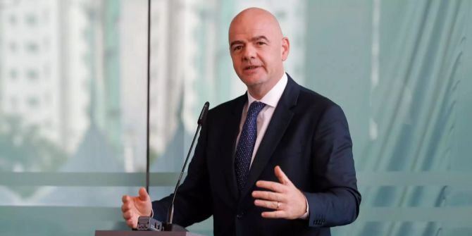 FIFa Chef Infantino an einer Pressekonferenz