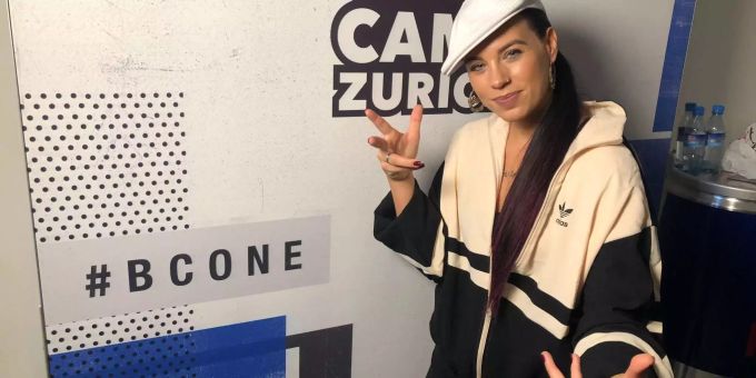 Breakdance in Zürich - B-Girl Jazzy Jes fordert die Männer heraus