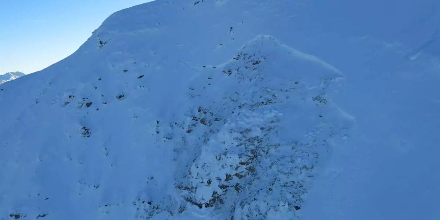 Die Rettungskräfte bargen den Mann aus einer Tiefe von knapp drei Metern.