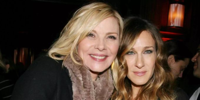 Da war die Kirche noch im Dorf: Kim Cattrall (links) und Sarah Jessica Parker 2009 bei der Premiere von «Did you hear about the Morgans». cattrell parker