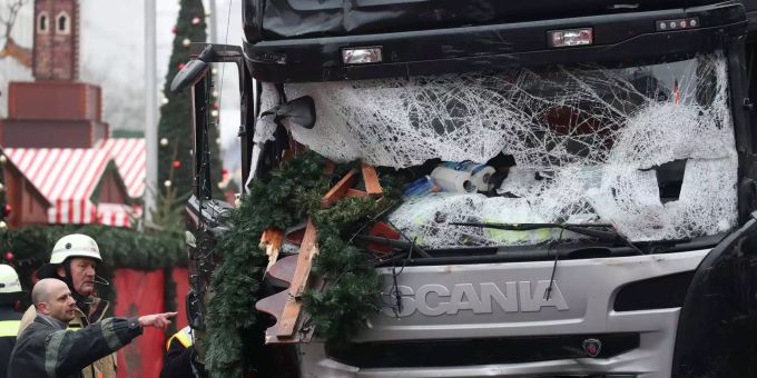 Nach Berliner Attentat - Ex-Datenschützer kritisiert Gesetzeswelle