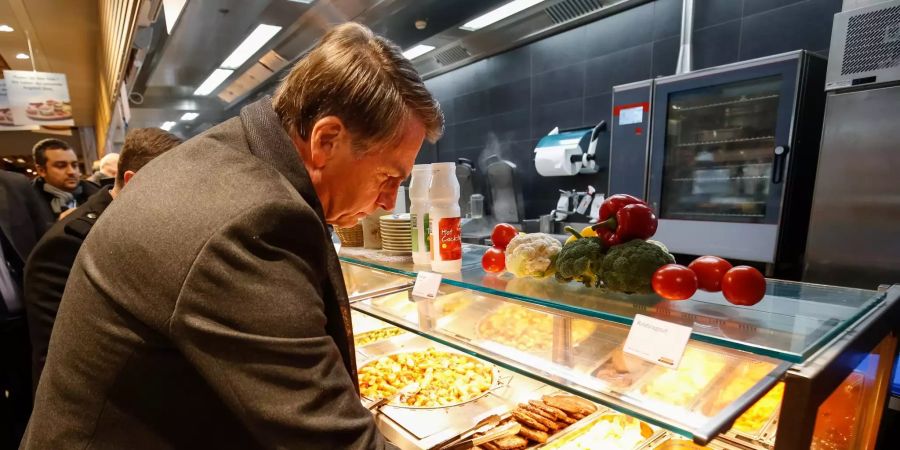 Brasiliens Präsident speist im Supermarkt