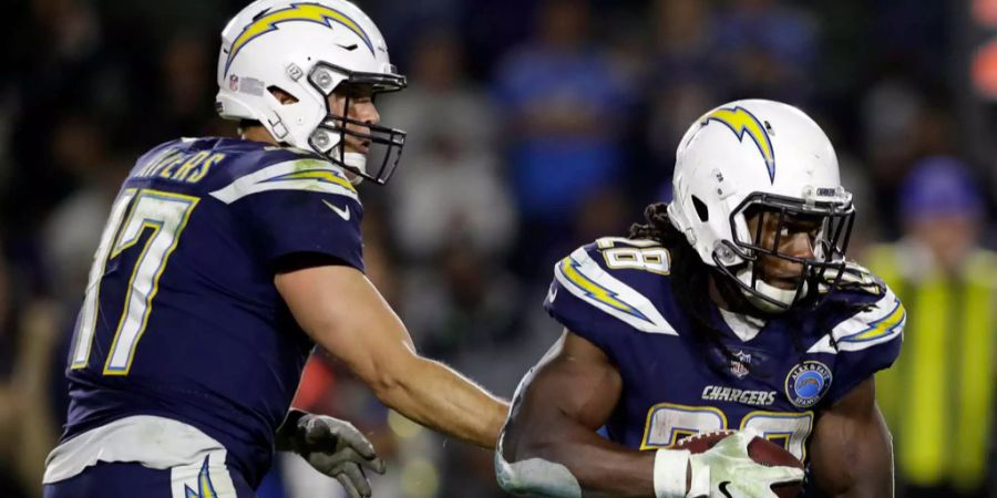 Bei der 10:22-Niederlage gegen die Baltimore Ravens stösst die Offense der Los Angeles Chargers gegen eine Wand. Erstmals in dieser Saison erreicht Quarterback Philip Rivers keine 200 Yards im Passspiel. Dadurch haben es die Chargers verpasst, mit Divisionsleader Kansas City gleichzuziehen. Damit sind die Chancen auf den Divisionssieg geschrumpft.