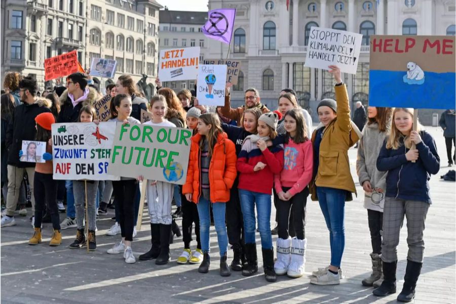 Streikende Schüler in Zürich.