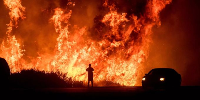 Los Angeles - Neue Feuer in Kalifornien - Entwarnung im Promi-Viertel Bel Air