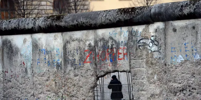 Vor 28 Jahren Fiel Die Berliner Mauer