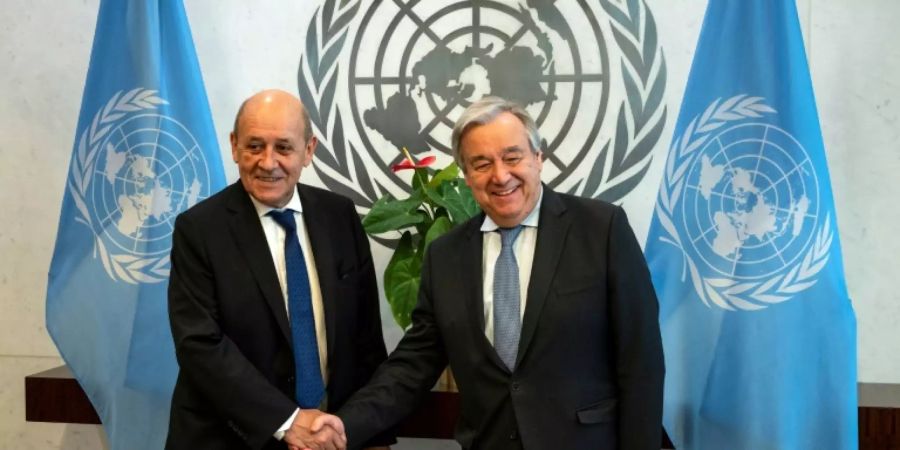 Le Drian bei der UNO mit Generalsekretär Guterres (r.)