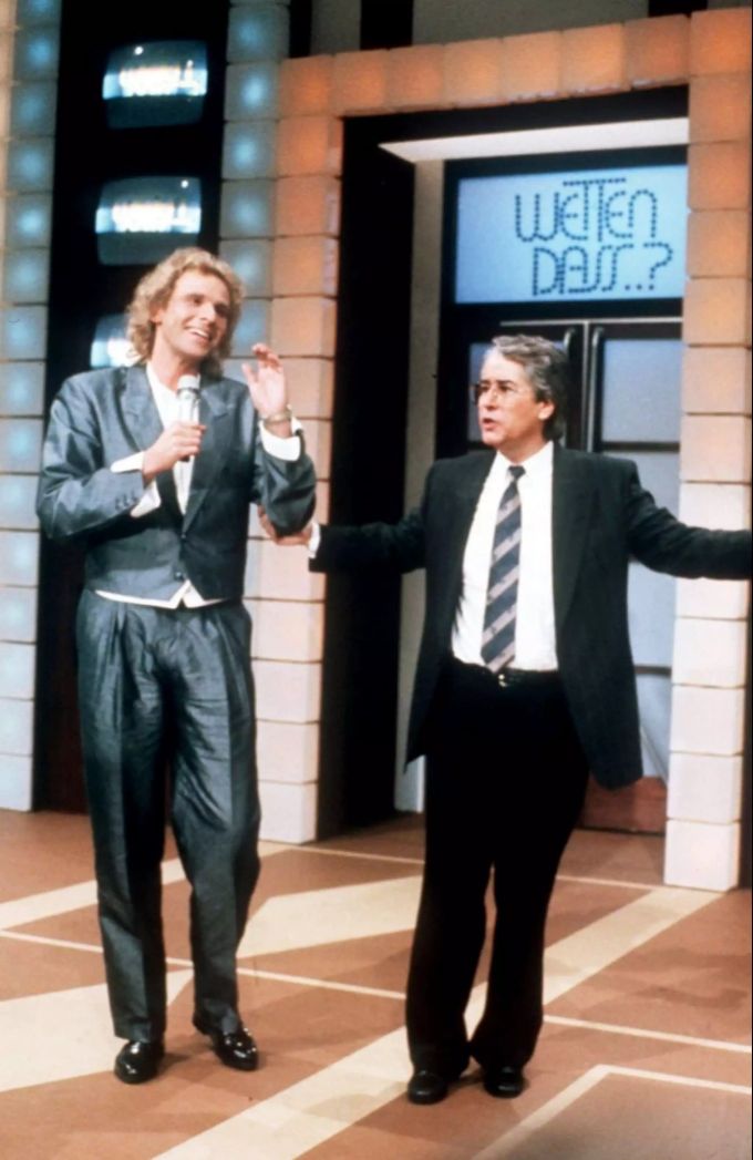 Frank Elstner am 13. Dezember 1986 mit seinem «Wetten, dass …?»-Nachfolger Thomas Gottschalk. frank elstner