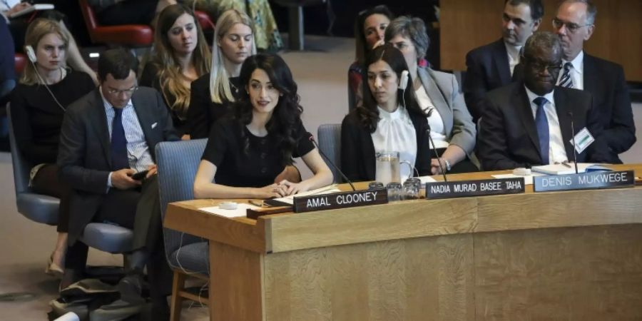 Amal Clooney, Nadia Murad und Denis Mukwege in der Sitzung des UN-Sicherheitsrats (von l. nach r.)