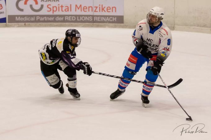 Die Reinach Herren im Spiel gegen den HC Wohlen. Reinach Herren - HC Wohlen