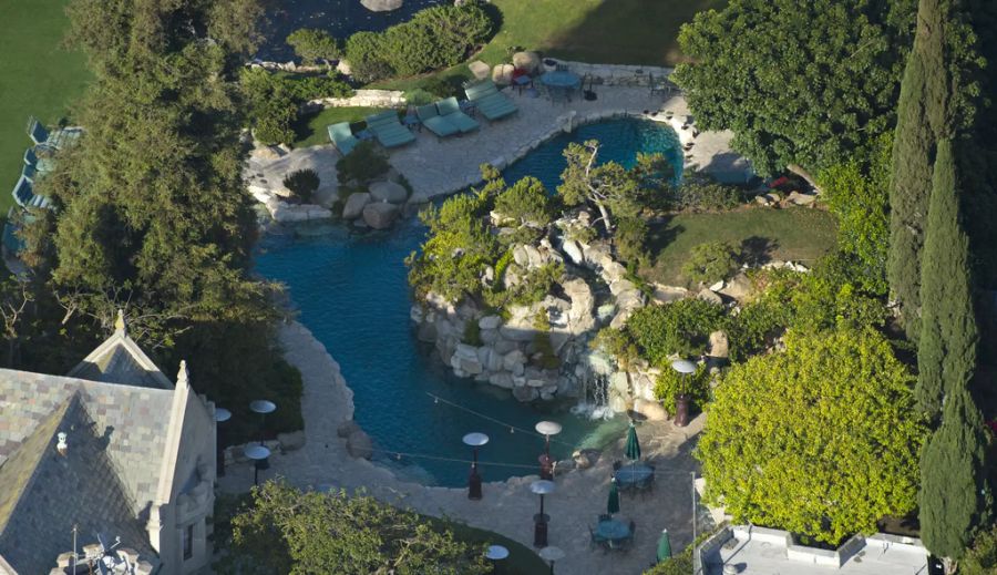 Die Playboy-Mansion gilt als die bekannteste Villa in Hollywood. Auch in zahlreichen Filmen kam sie vor.