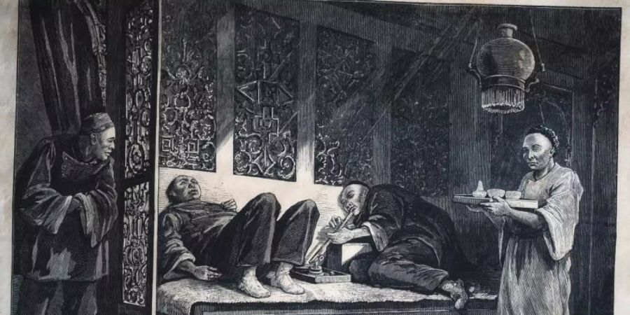 Im 19. Jahrhundert breitete sich Opium auf Betreiben der Kolonialmächte in ganz Asien aus. Foto: Yami 2/ARTE France/dpa