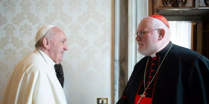 Kardinal Marx (rechts) mit Papst Franziskus. Beide unterhielten ein enges Verhältnis. papst marx