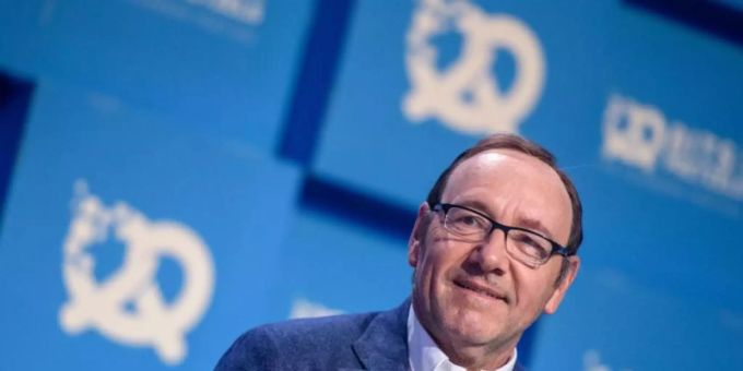 Hoch gestiegen, tief gefallen: Kevin Spacey. Foto: Matthias Balk/dpa Hoch gestiegen, tief gefallen: Kevin Spacey. Foto: Matthias Balk/dpa