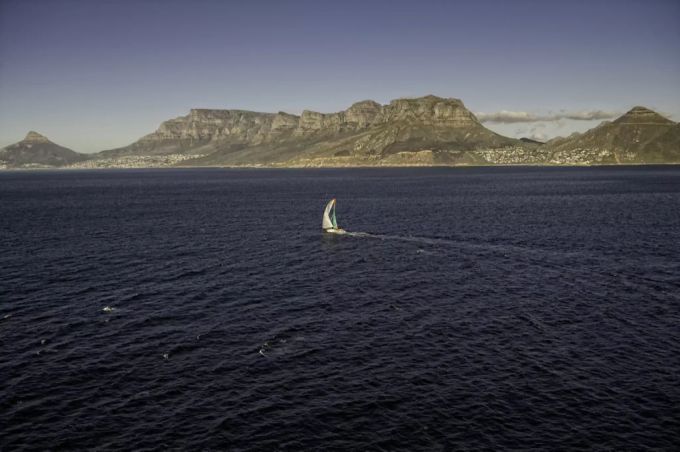 Mehrere tausend europäische Touristen müssen aus Südafrika heimgeführt werden. Mit dem Coronavirus infizierte Personen dürfen voerst nicht fliegen. Kapstadt Coronavirus