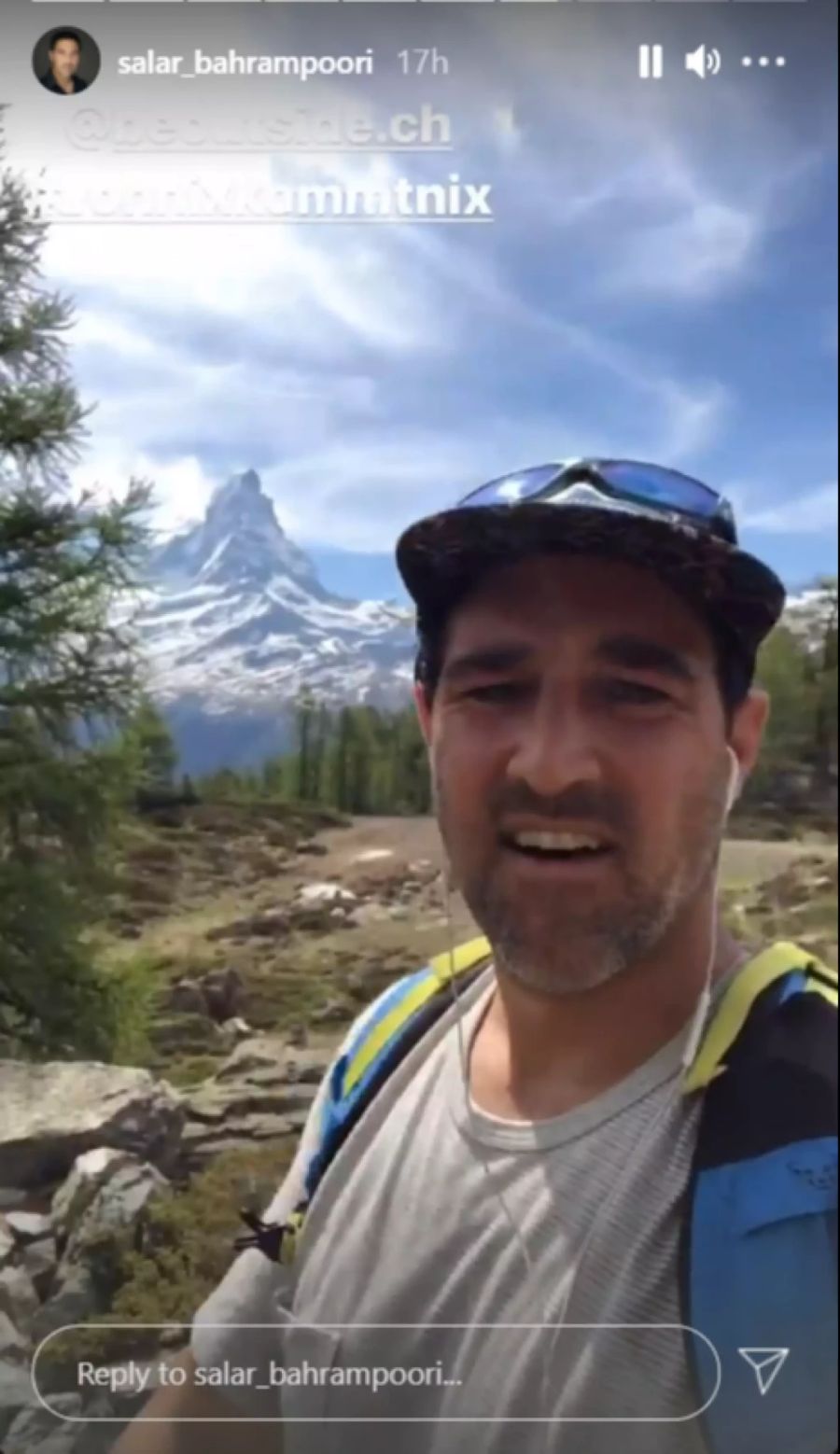 Nach einer anstrengenden Wanderung wird SRF-Salar mit der traumhaften Aussicht aufs Matterhorn belohnt.