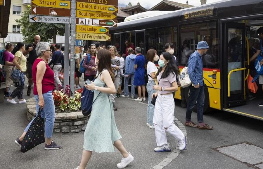 Auch in Iseltwald BE kommen die zahlreichen Touristen bei den Einheimischen nicht nur gut an.