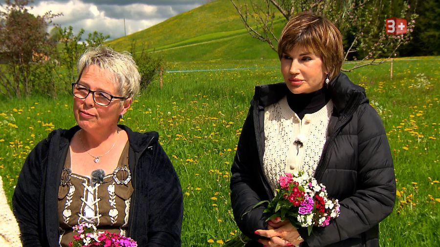 Heidi (links) oder Barbara? Bauer Pius muss sich entscheiden.