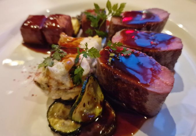 Das Lammfilet in der Brasserie VUE. Restaurant