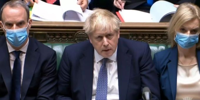 Boris Johnson bei seiner Entschuldigung vor dem Parlament Boris Johnson bei seiner Entschuldigung vor dem Parlament