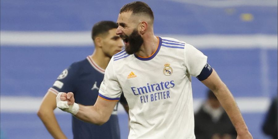 Karim Benzema schiesst die Franzosen im Alleingang ab.