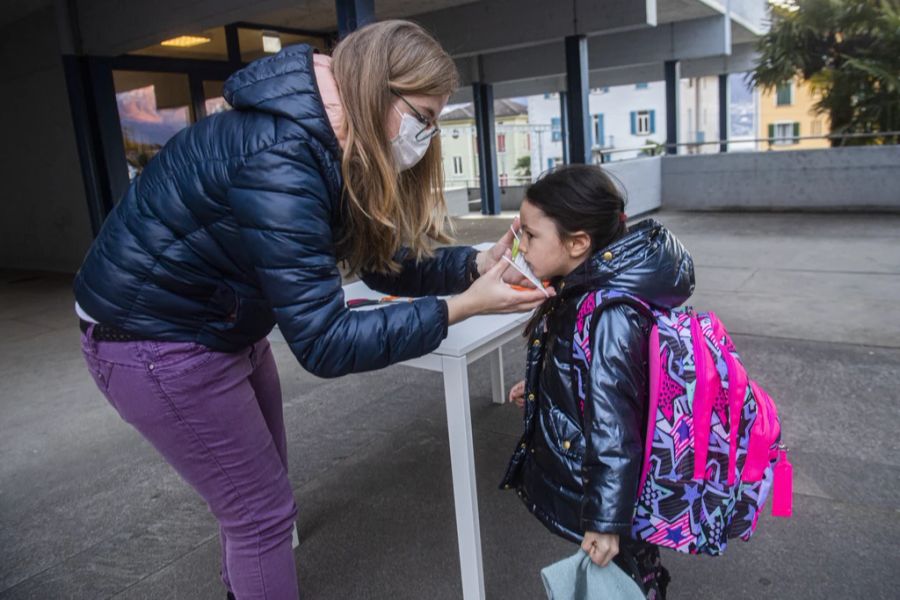 Maskenpflicht Schule Kinder Omikron