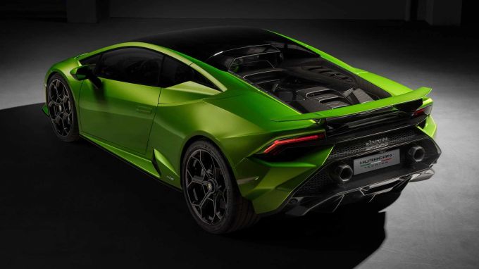 Der Lamborghini Huracán Tecnica macht den Namen zum Programm und besticht durch puristischen Antriebs- und Aerotechnik 2022 Lamborghini Huracán Tecnica