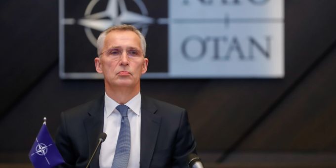 Jens Stoltenberg spricht am 25. Februar 2022 am Nato-Gipfel zum Ukraine-Konflikt. Extraordinary virtual summit of NATO Heads of State and Government.