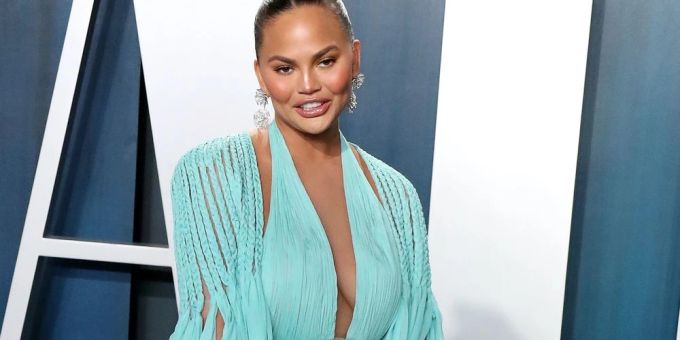 Chrissy Teigen Zeigt Sich Komplett Nackt Auf Instagram 