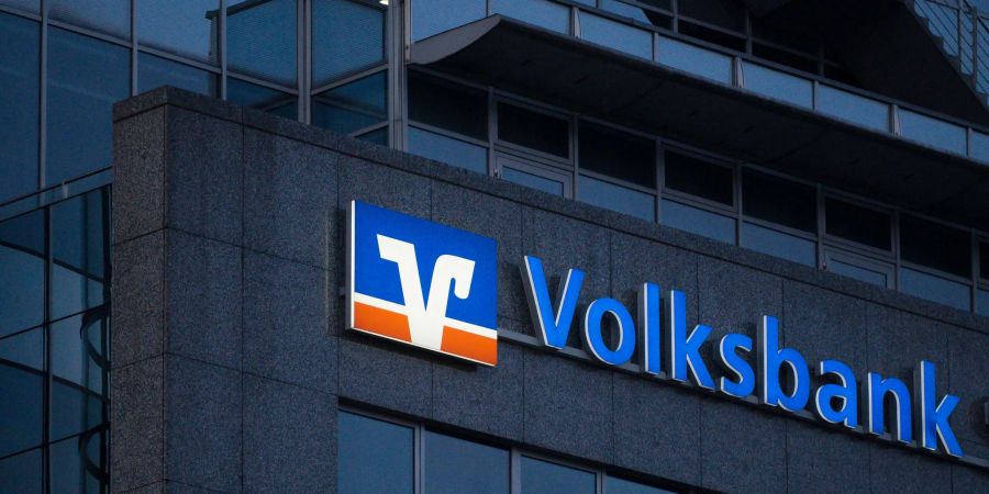 Die deutschen Volks- und Raiffeisenbanken sehen sich nach einer Gewinnsteigerung 2021 gut gerüstet für mögliche wirtschaftliche Rückschläge im laufenden Jahr.