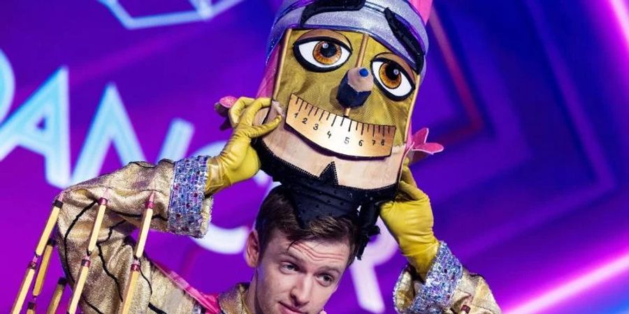 Schauspieler Timur Bartels steckt hinter der Figur «Der Buntstift» in der Prosieben-Show «The Masked Dancer». Foto: Rolf Vennenbernd/dpa