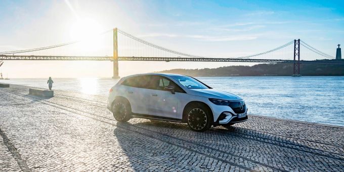 Neues E-Modell von Mercedes: Der EQE bekommt auch eine SUV-Version. Neues E-Modell von Mercedes: Der EQE bekommt auch eine SUV-Version.