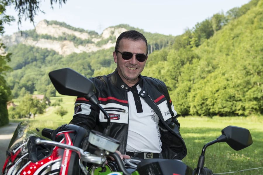 Walter Wobmann, SVP-Nationalrat und Präsident von Swiss Moto FMS, fordert schon länger die Öffnung aller vier Spuren in der neuen Gotthardröhre ab 2032.