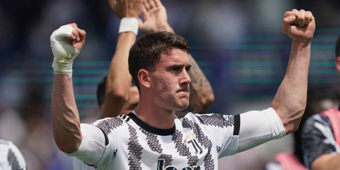 Dusan Vlahovic von Juventus Turin jubelt über sein Tor zum 2:0. Dusan Vlahovic von Juventus Turin jubelt über sein Tor zum 2:0.