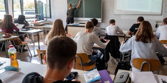 In der Schweiz ist das Gymnasium weniger beliebt als die Berufslehre. Gymnasium