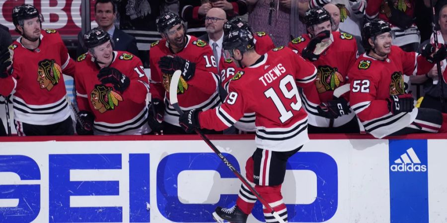 Die Chicago Blackhawks haben die NHL Draft Lotterie gewonnen