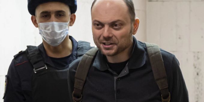 Haft für Kritiker - Moskau bestellt nach Urteil Botschafterinnen ein