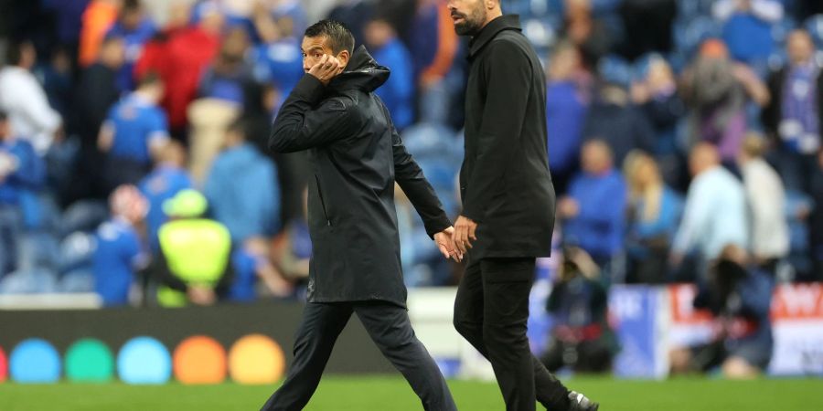 Ruud van Nistelrooy (r) ist nicht mehr Trainer des PSV Eindhoven.