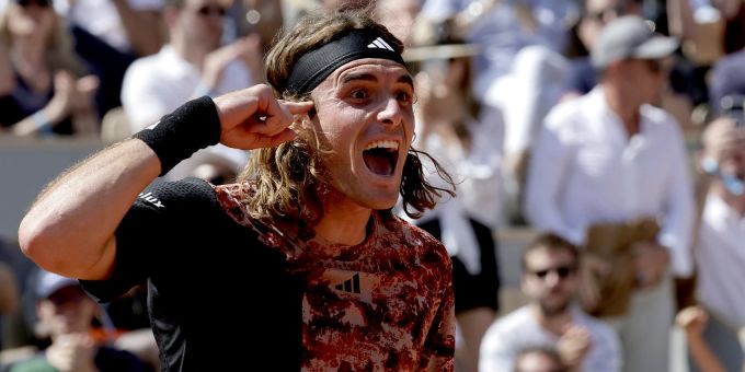 Stefanos Tsitsipas steht bei den French Open in Runde drei. Tsitsipas
