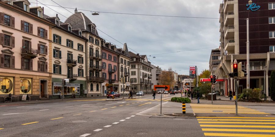 Die Tribschenstrasse in der Stadt Luzern.